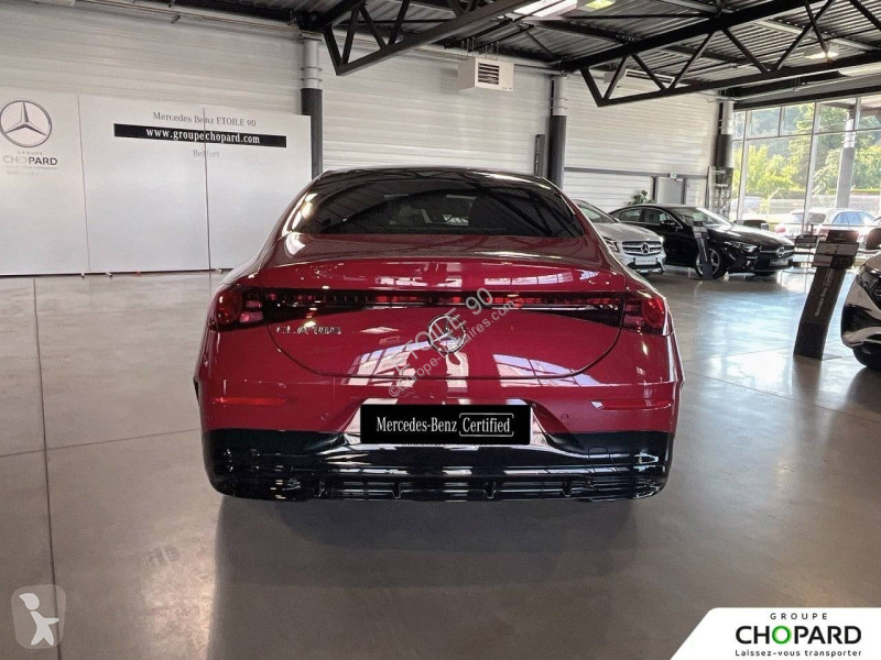 عربة نفعية Mercedes CLA 180 8F-eDCT