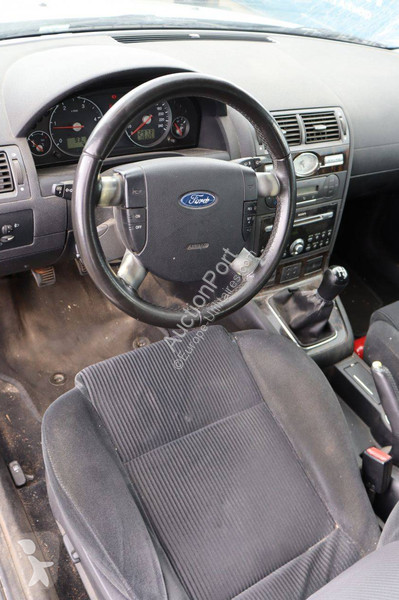 عربة نفعية Ford