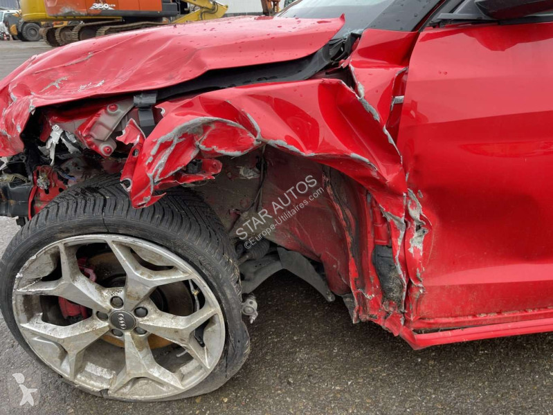عربة نفعية Audi