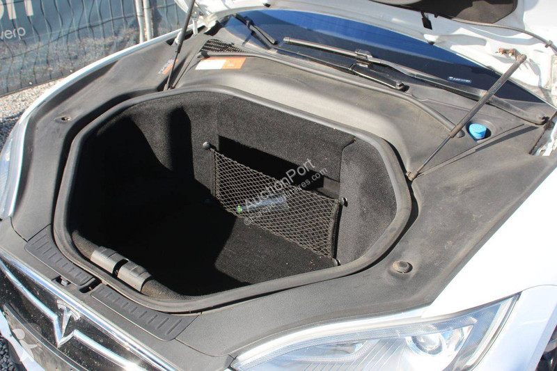 Furgoneta Tesla P85+