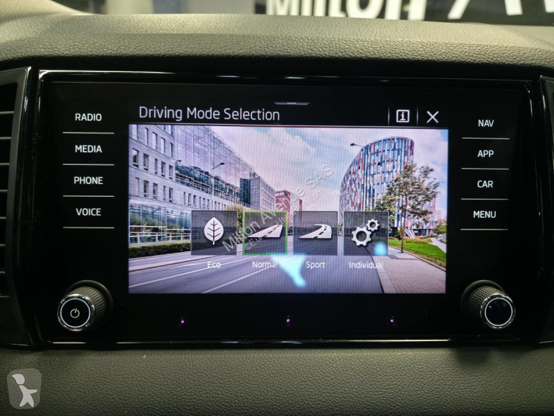 Samochód dostawczy Skoda KAROQ 2.0 TDI SCR -...