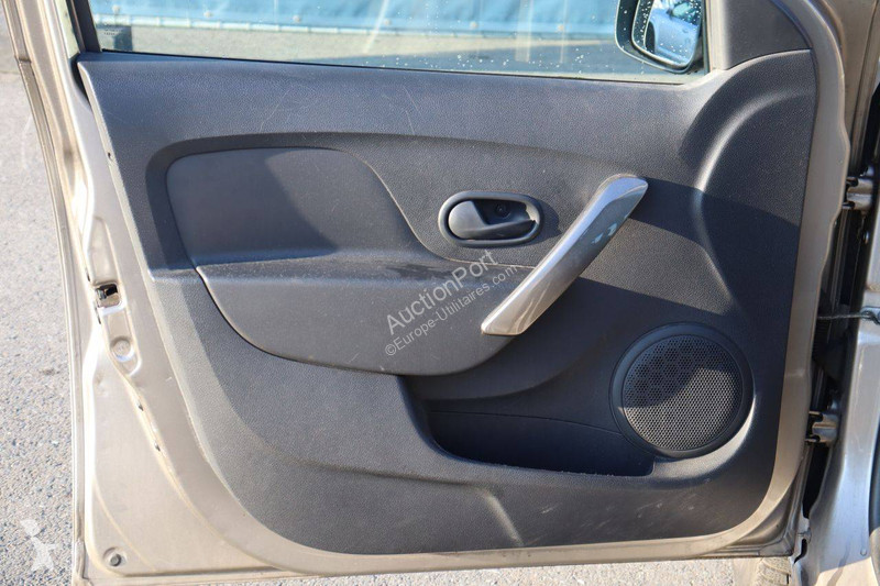عربة نفعية Dacia