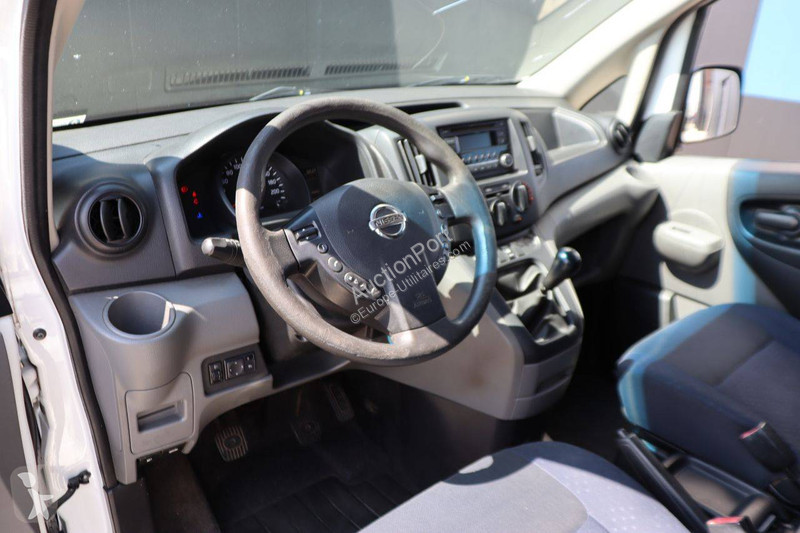 Furgoneta Nissan