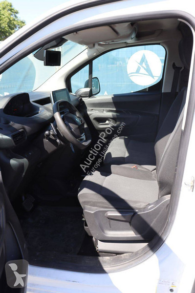 Véhicule utilitaire Peugeot