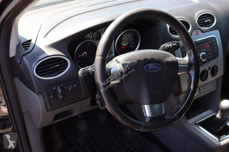 عربة نفعية Ford