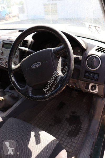Véhicule utilitaire Ford