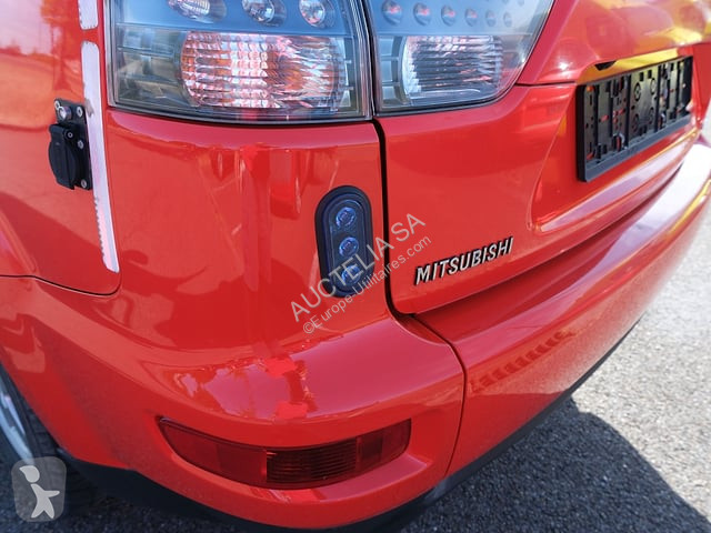 Véhicule utilitaire Mitsubishi
