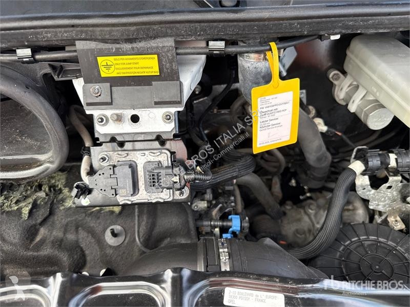 Véhicule utilitaire Opel 2.2