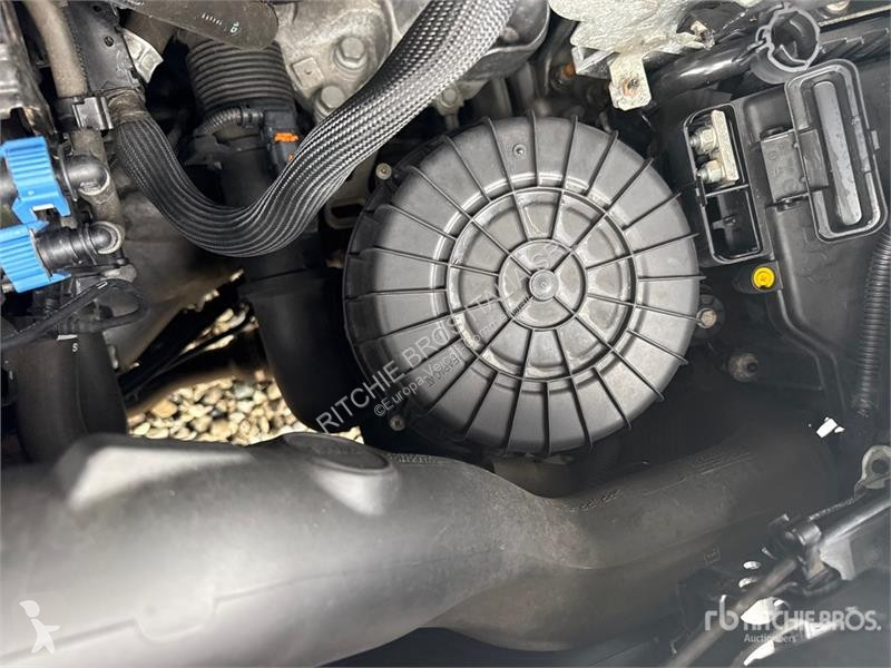 Véhicule utilitaire Opel 2.2