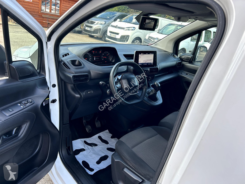 Furgoneta Peugeot Standard 650KG 1.5 Bluehdi...