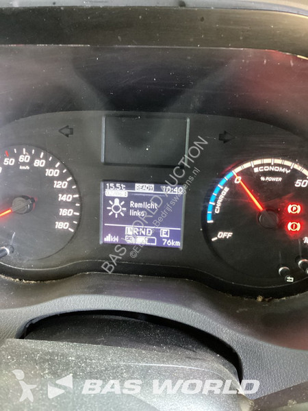Лекотоварен автомобил Mercedes 312