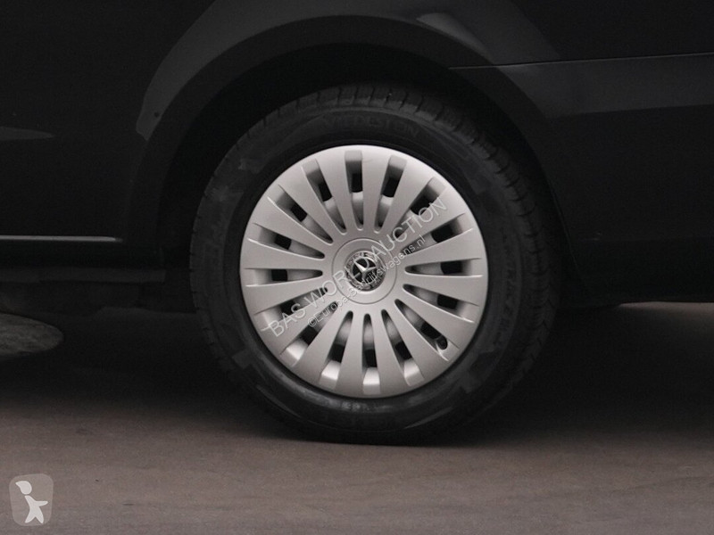 Furgoneta Mercedes 114