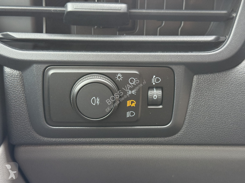 Лекотоварен автомобил Ford 71kWh 136PK...