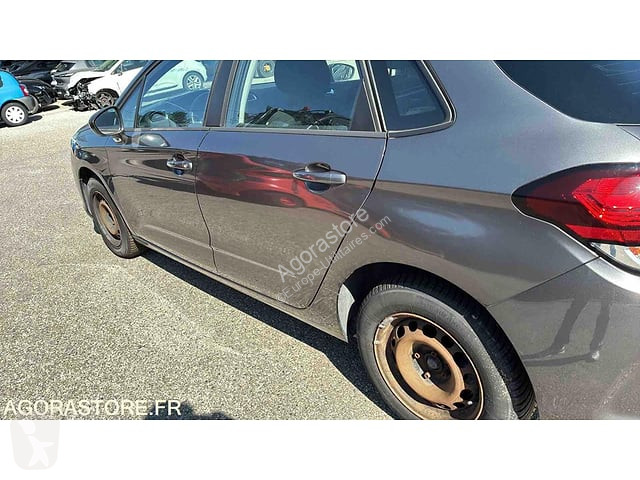 Коммерческий автомобиль