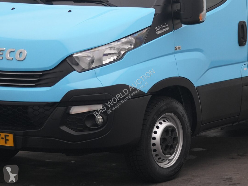 Furgoneta Iveco 35S16