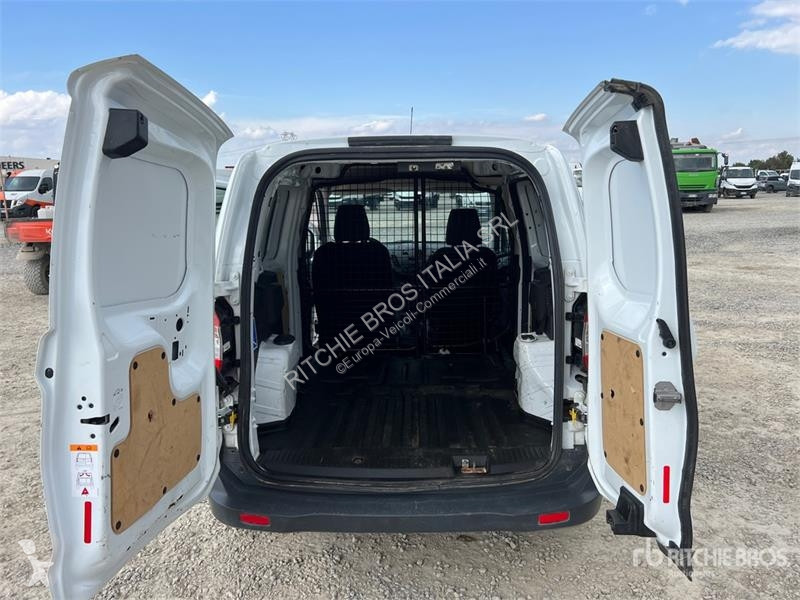 Veículo utilitário Ford Courier Cargo Van