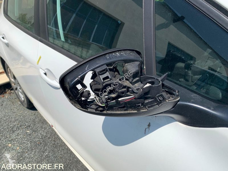 Véhicule utilitaire Peugeot 208