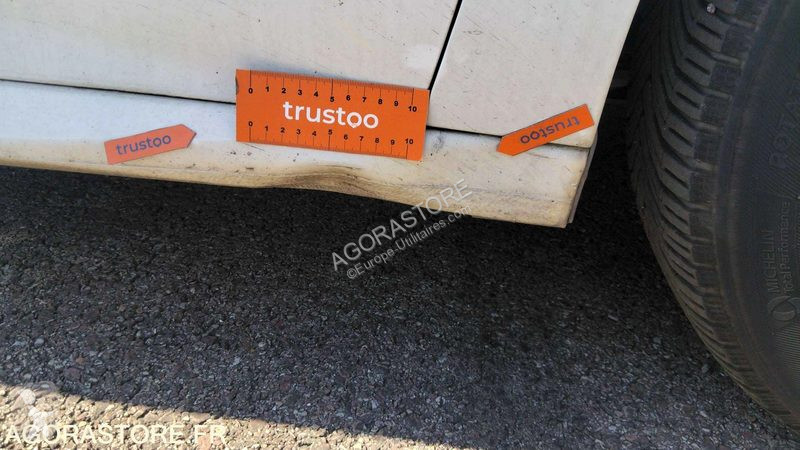 Véhicule utilitaire Peugeot 208