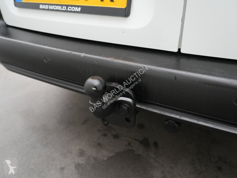 Véhicule utilitaire Opel 131PK