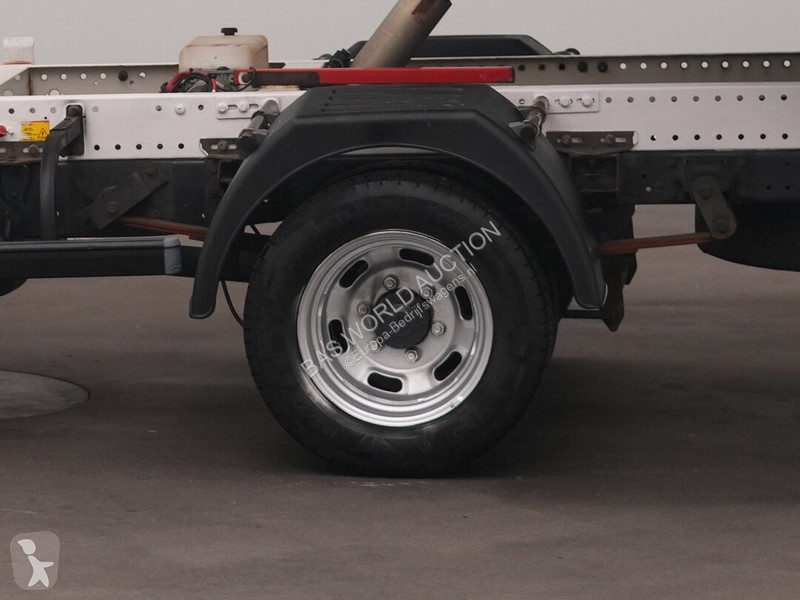Véhicule utilitaire Iveco 35C13