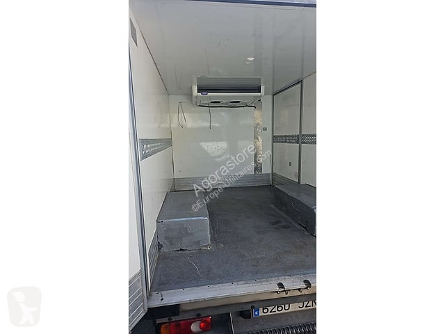 Véhicule utilitaire Renault TRAFIC