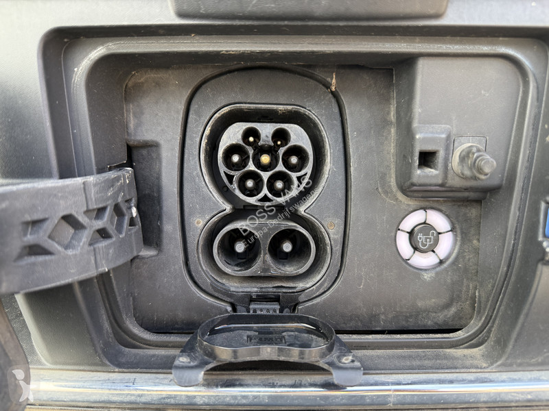 Veicolo commerciale Ford 68kWh 184PK L3H2 317km...
