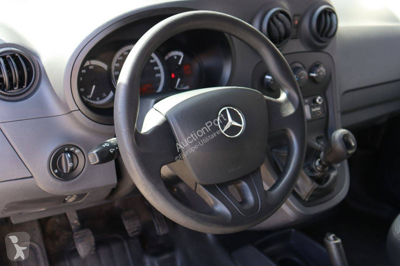 Nyttofordon Mercedes