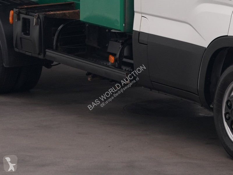 عربة نفعية Iveco 35C18