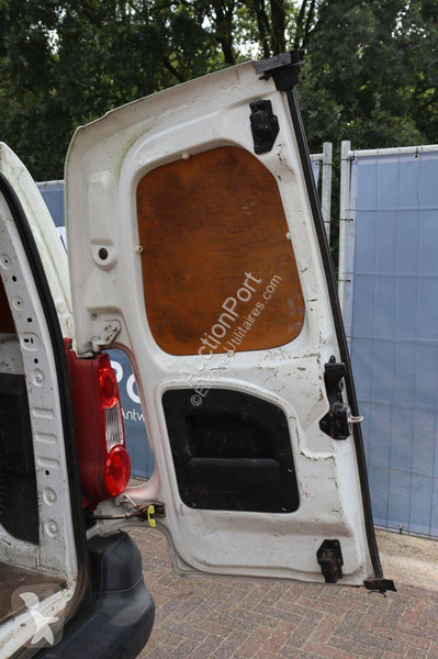 Véhicule utilitaire Peugeot 120 L1 1.6HDIF...