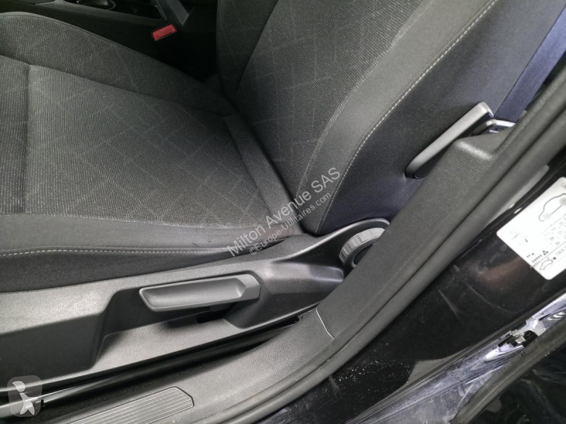Véhicule utilitaire Volkswagen GOLF SW 2.0 TDI...