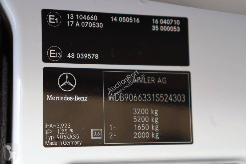 Véhicule utilitaire Mercedes 906 KA 35 SPRINTER...
