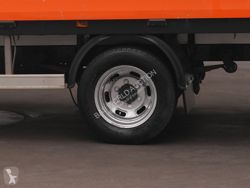 Véhicule utilitaire Iveco 35C14