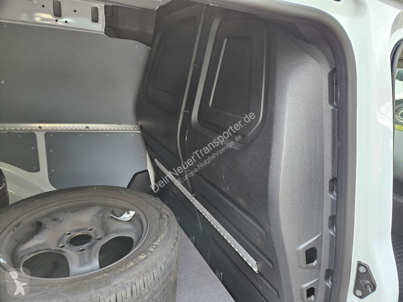 Véhicule utilitaire Mercedes 110 CDI...