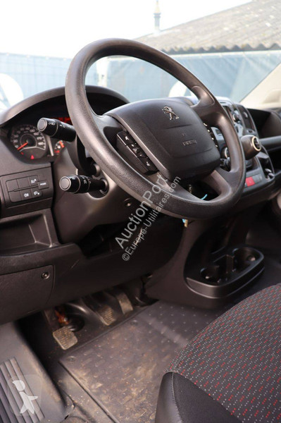 Véhicule utilitaire Peugeot