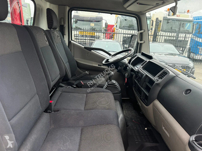 Véhicule utilitaire Nissan UNIT CABSTAR 35.13 +...