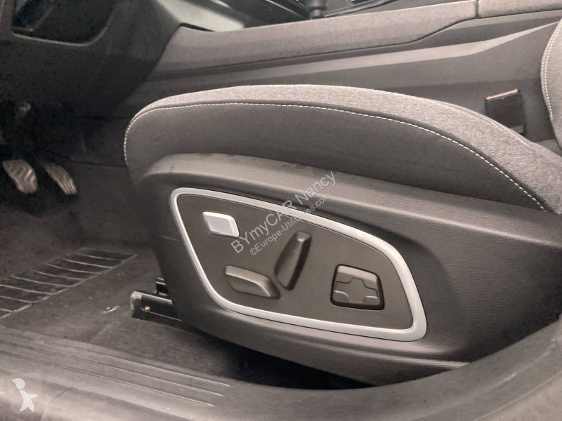 Veicolo commerciale Renault Austral mild hybrid...