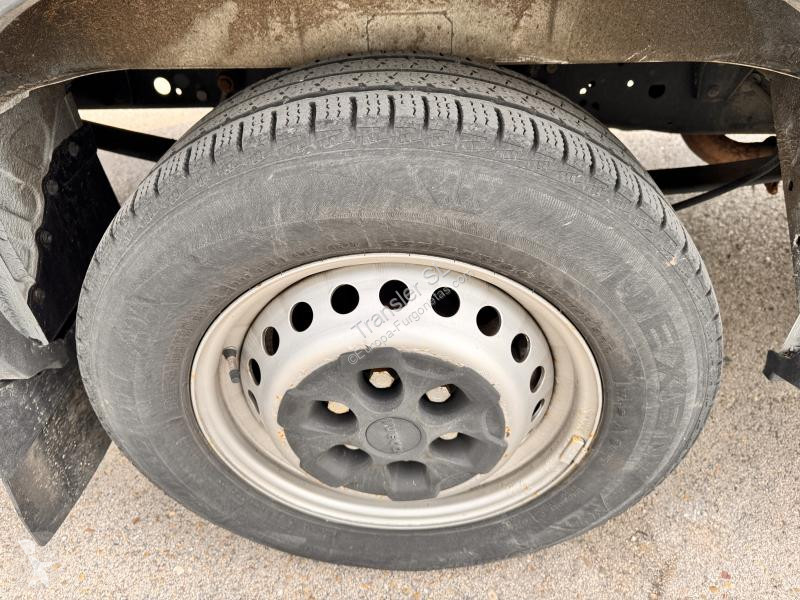 Furgoneta Iveco 35-S-16