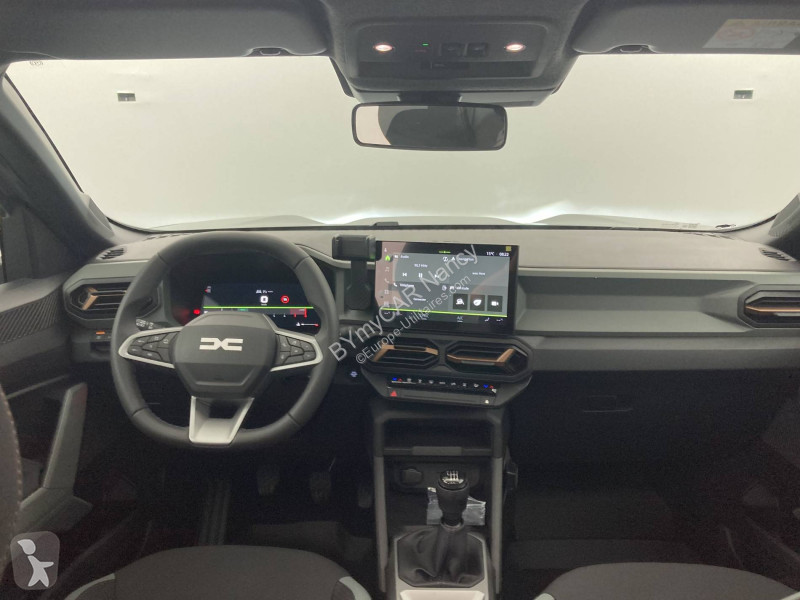 Autoutilitară Dacia Bigster TCe 140