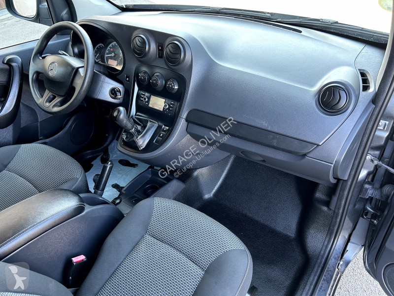 Véhicule utilitaire Mercedes Compact 109 1.5...