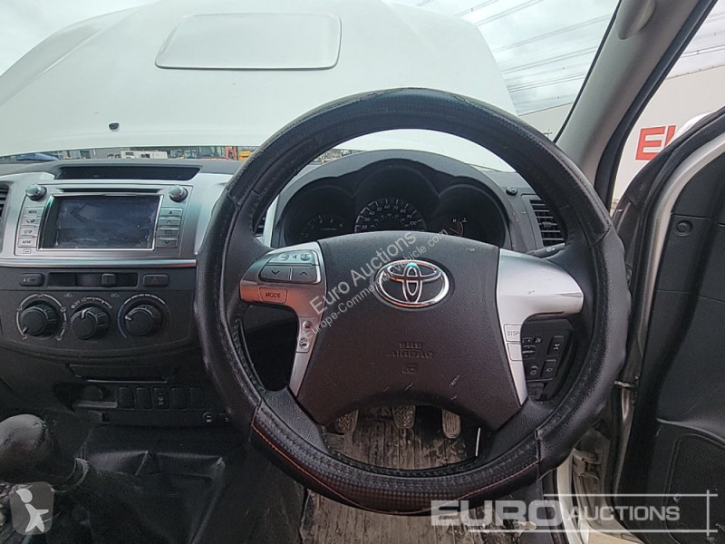 Furgoneta Toyota Hilux