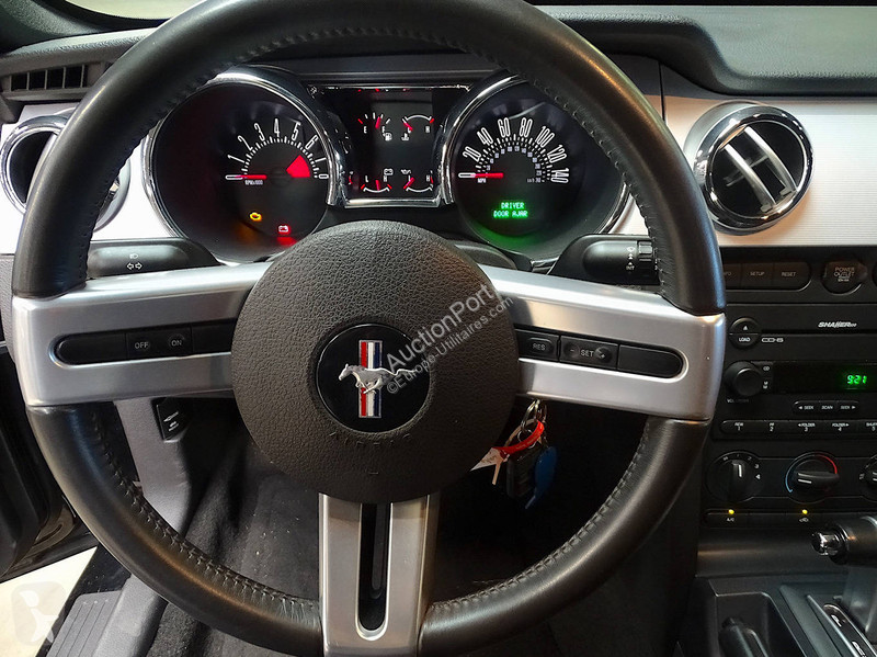Autoutilitară Ford GT Roush Coupé