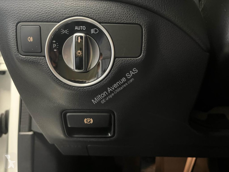 عربة نفعية Mercedes GLA 180  Inspiration