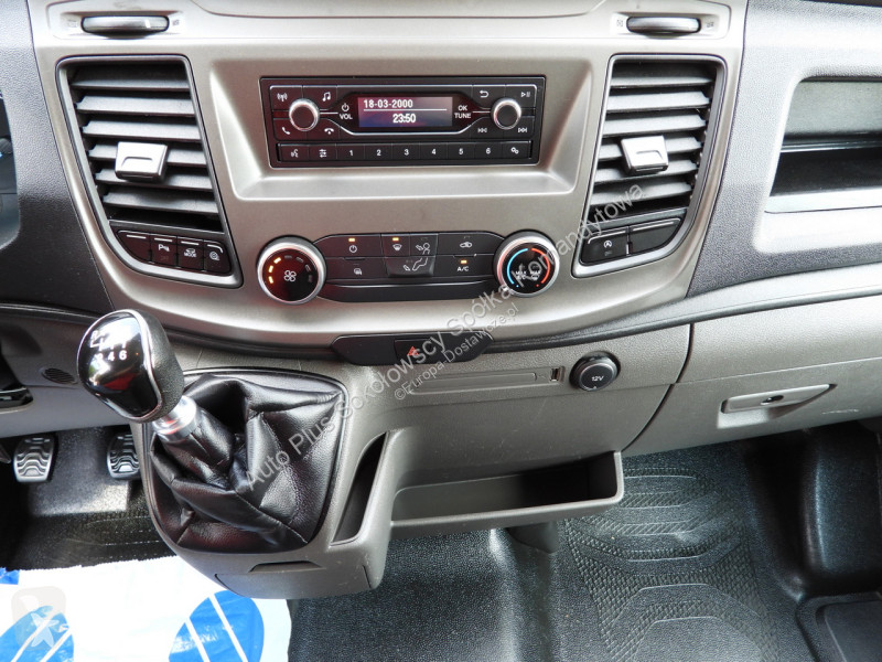 Samochód dostawczy Ford  TRANSIT