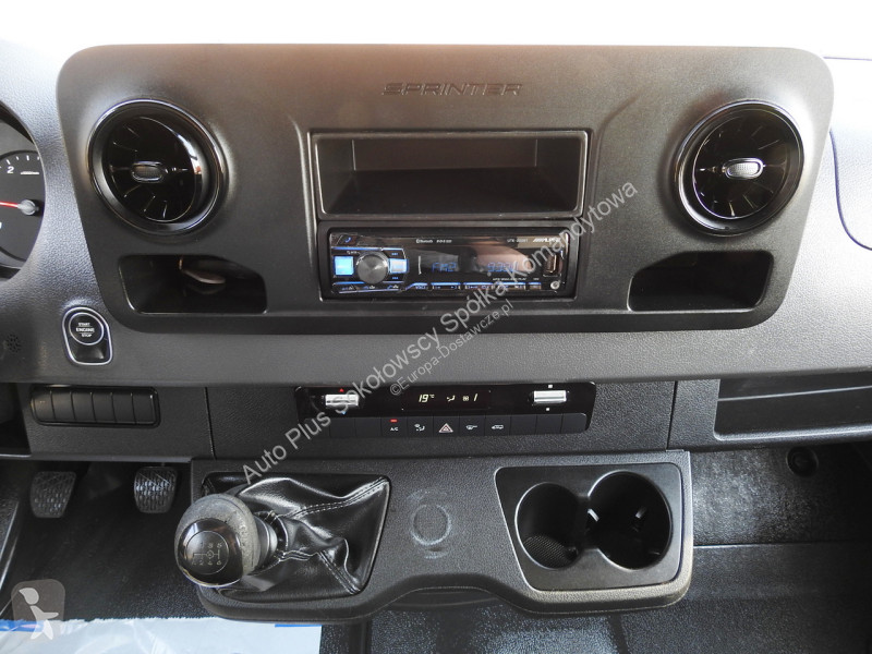 عربة نفعية Mercedes 23S18 DAILY