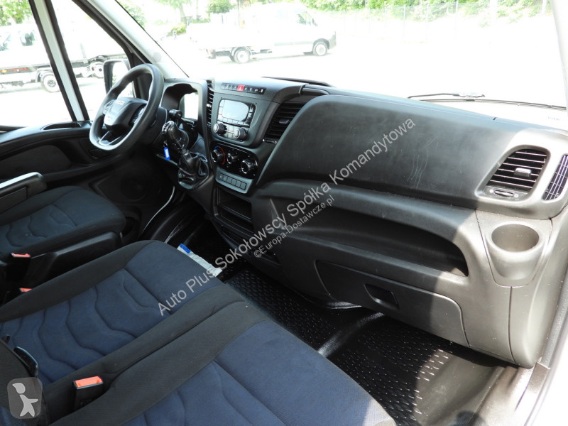 Samochód dostawczy Iveco 35S12 DAILY