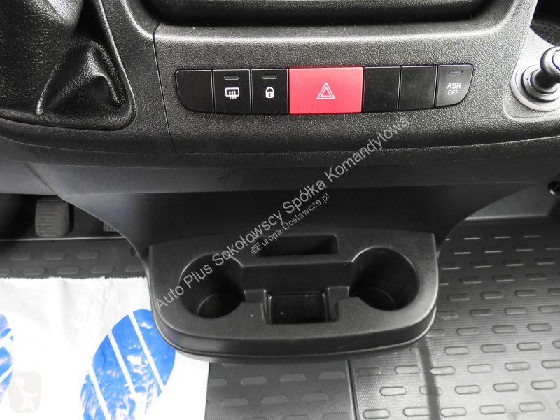 Samochód dostawczy Peugeot  BOXER