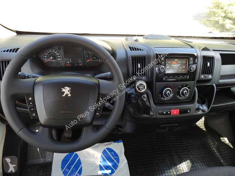 Samochód dostawczy Peugeot  BOXER