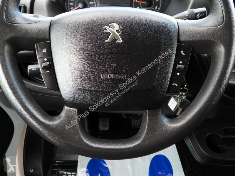 Samochód dostawczy Peugeot  BOXER