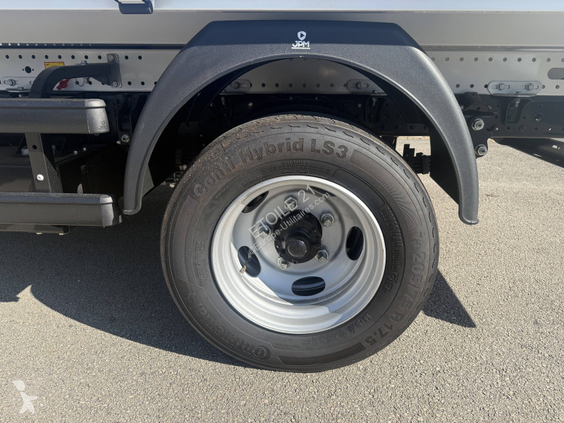 عربة نفعية Fuso 4C15NT1E34T1F 4x2 2023