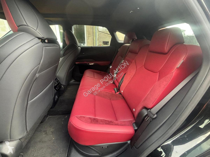 Samochód dostawczy Lexus 500H